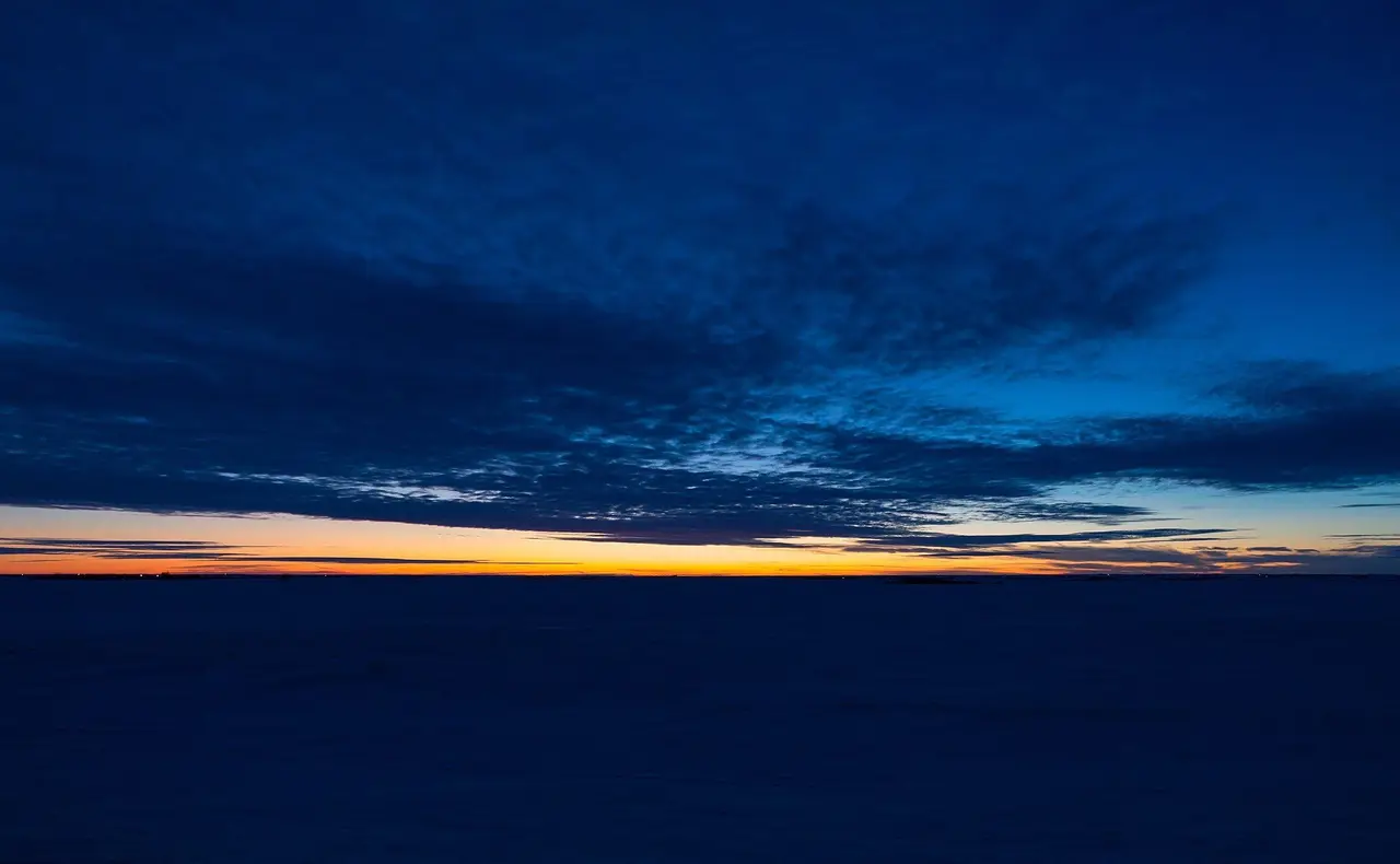 Winter dusk over the prairie, 2015